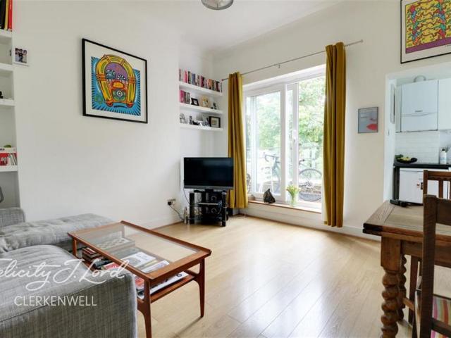 Apartment for rent in Highbury, Greater London