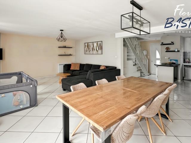 Maison vente à Valenciennes, Petite-forêt