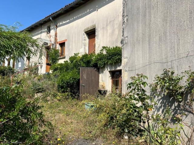 Maison vente à Confolens, Champagne-mouton