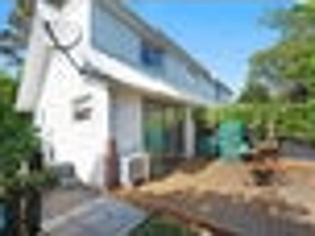 Townhouse for rent in Days Bay, Wellington