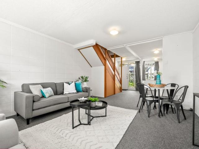 Apartment for rent in Days Bay, Wellington