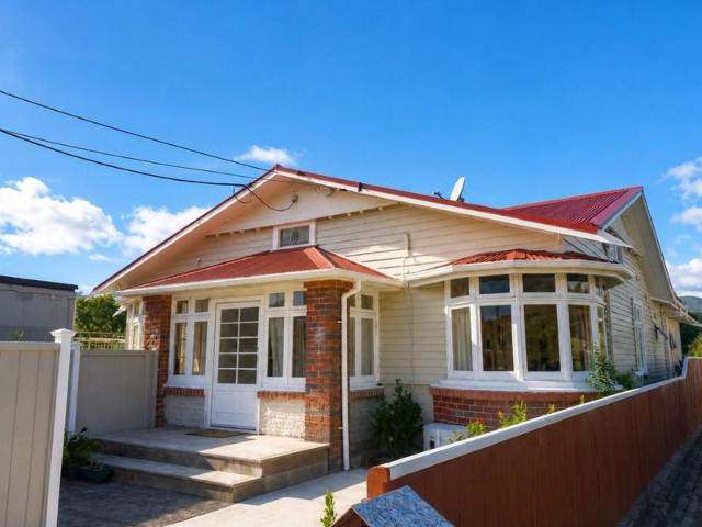 House for rent in Days Bay, Wellington