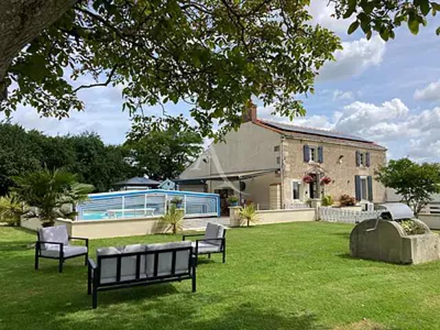 Maison vente à Fontenay-le-Comte, Petosse