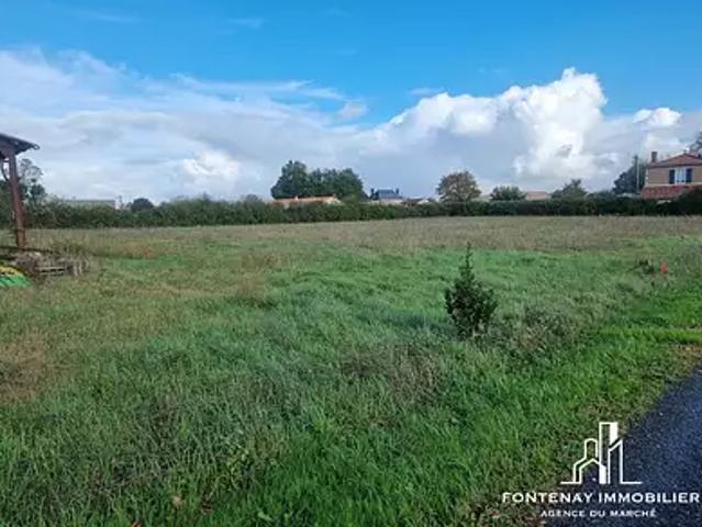 Terrain vente à Fontenay-le-Comte, Petosse
