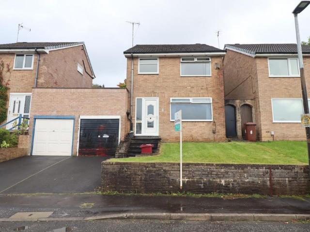 House for rent in Four Lane Ends, Blackburn