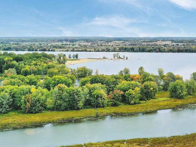 Apartment for rent in Mulhurst Bay, Ontario