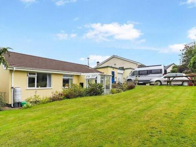 House for sale in Weir Quay, Devon
