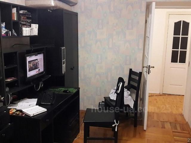 Квартира продажа в Великодолинском, Днепропетровской области