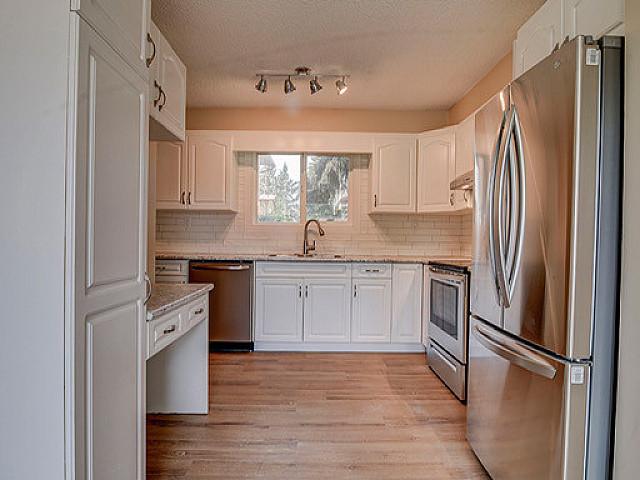 Townhouse for rent in Wedgewood, Alberta