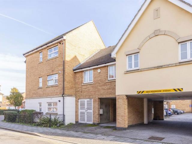 House for rent in Glyndon, Greater London