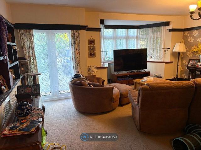 Room for rent in Poverest, Greater London