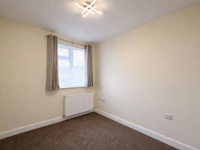 House for rent in Woodcot, Middlecroft
