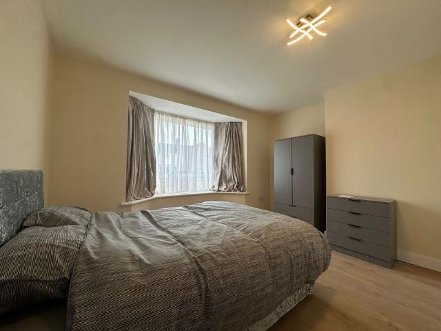 House for rent in Woodcot, Middlecroft