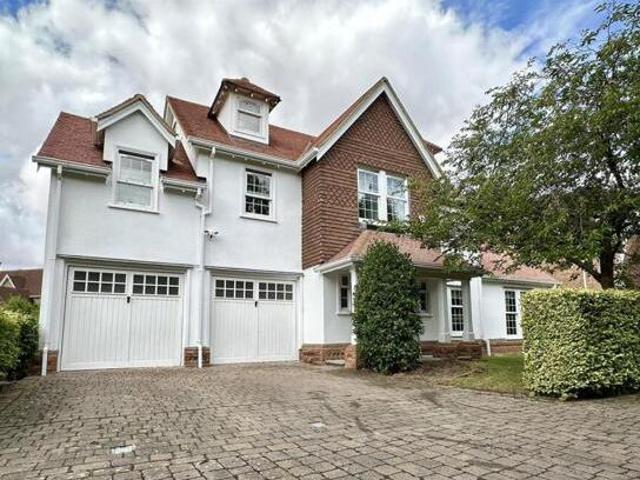 House for sale in Chipping Hill, Essex