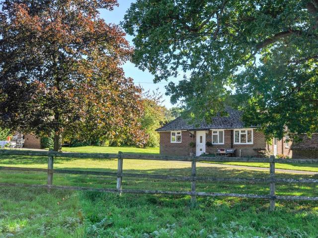 House for rent in Fole, Surrey