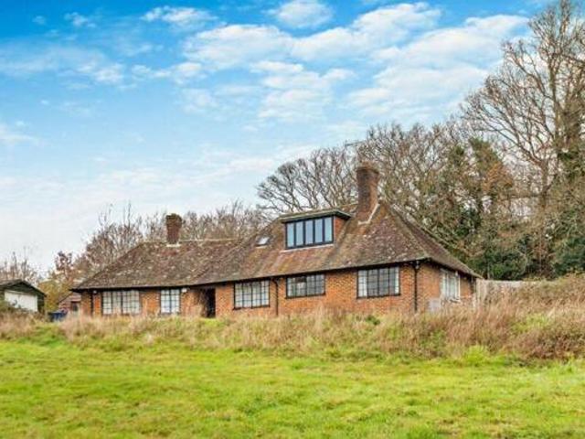 House for sale in Fole, Surrey