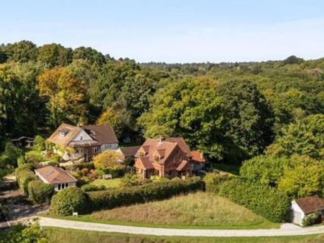 House for sale in Fole, Surrey