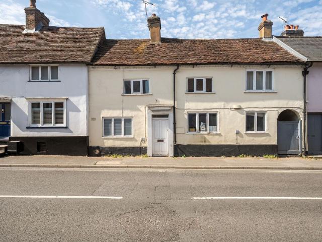 Studio for rent in Fole, Surrey