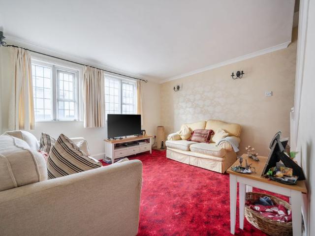 House for rent in Fole, Surrey