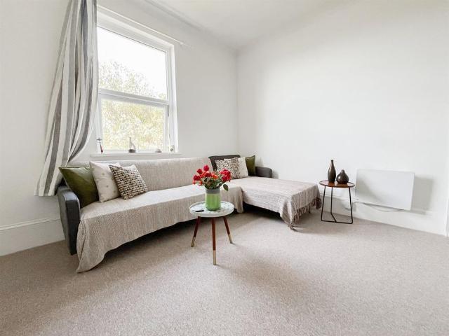 Apartment for rent in St Leonards Green, Guestling Green