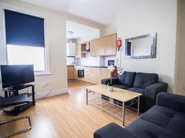House for rent in Greystones, Sheffield