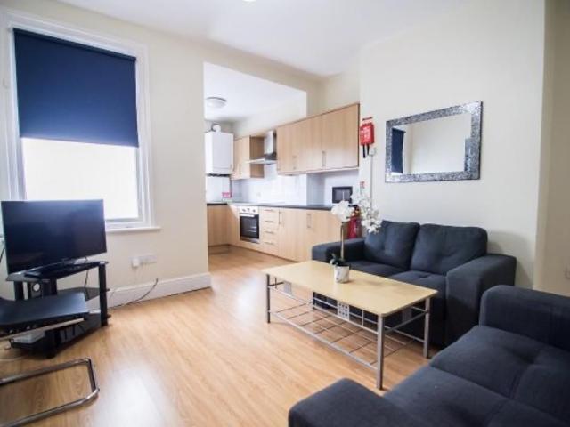 House for rent in Greystones, Sheffield