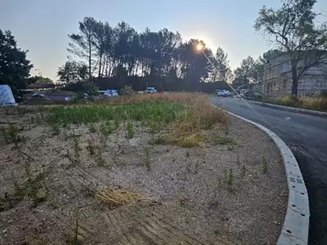 Terrain vente à France métropolitaine, Peynier