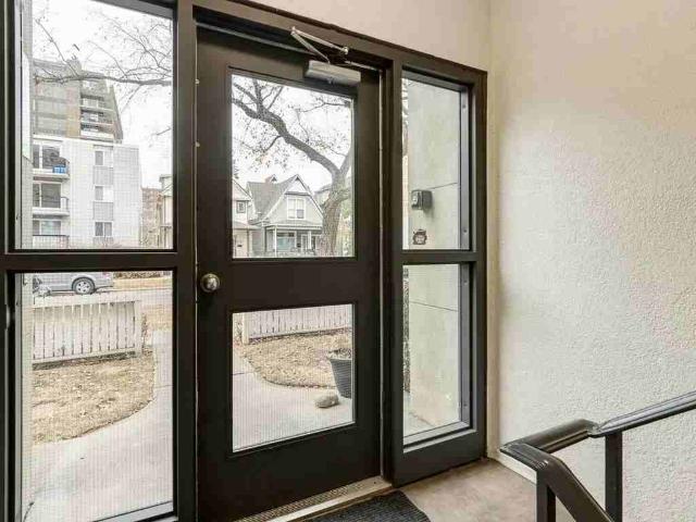 Apartment for rent in Connaught, Calgary
