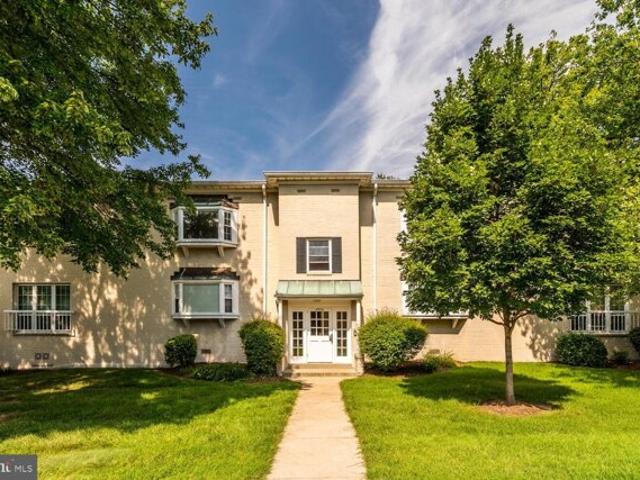 Condo for sale in Falls Church