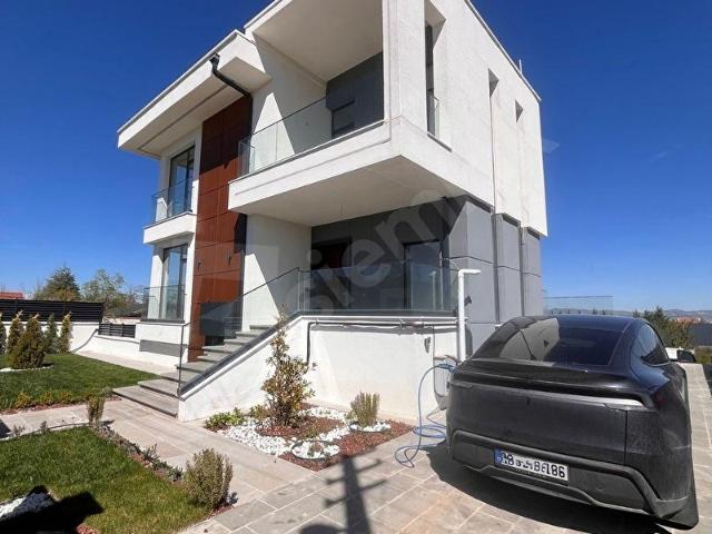 Gölbaşi, Ankara içerisinde satılık Villa