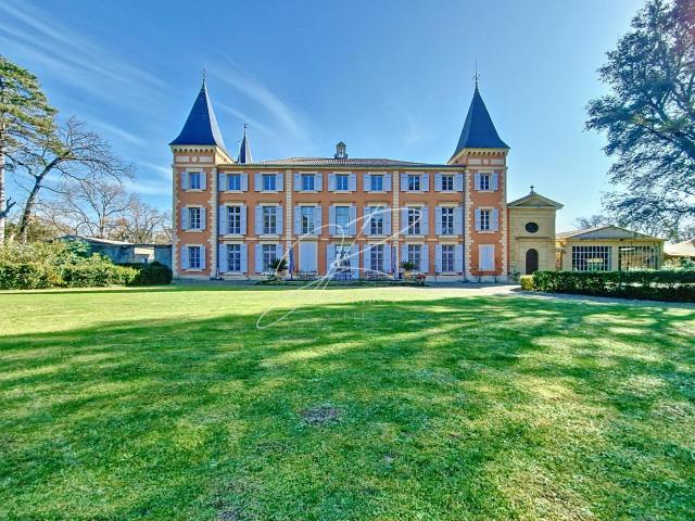 Château vente à Pézenas