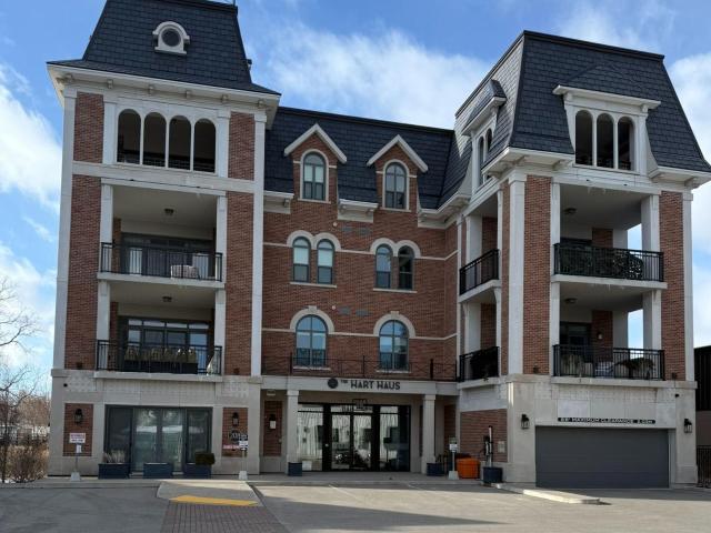 Condo for sale in Toronto, Golden Horseshoe