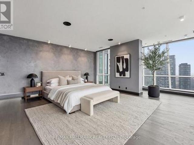 Condo for sale in Spadina—Fort York, Toronto