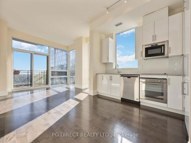 Condo for sale in Toronto Centre, Toronto
