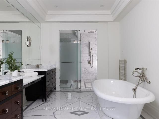 Condo for sale in Ancaster, Ontario