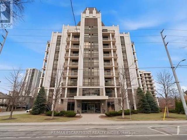 Condo for sale in Ancaster, Ontario