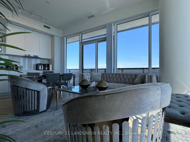 Condo for sale in Toronto, Golden Horseshoe
