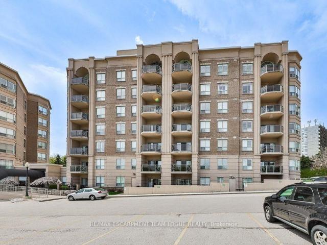 Condo for sale in Burlington, Ontario
