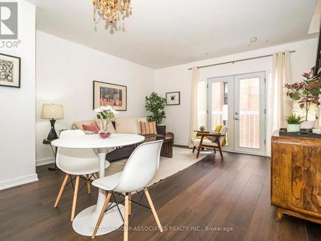 Townhouse for sale in Woburn, Ontario