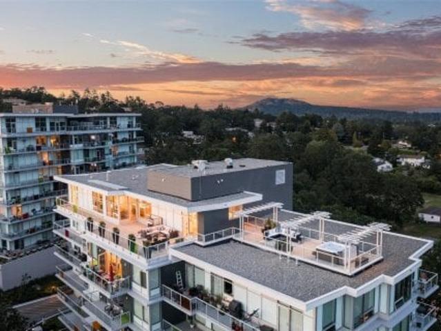 Condo for sale in Saanich, British Columbia