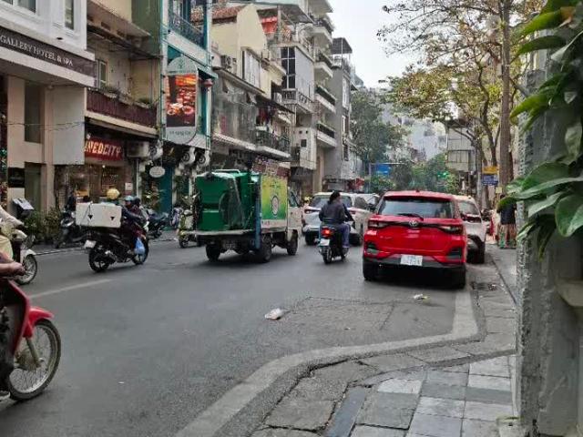 Nhà mặt phố bán tại Hoàn Kiếm, Hà Nội