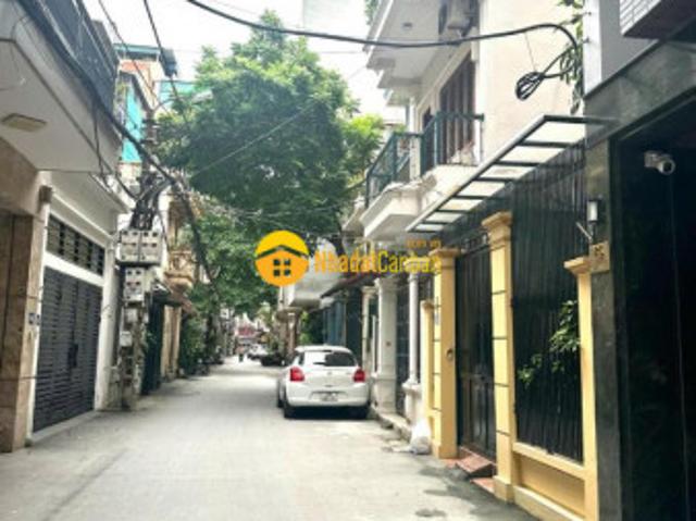 Nhà mặt phố bán