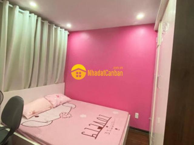Nhà mặt phố bán