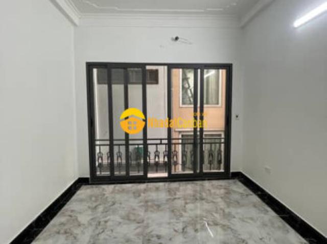 Nhà mặt phố bán