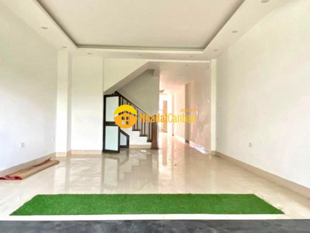 Nhà mặt phố bán