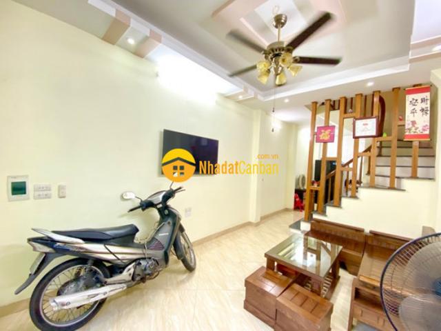 Nhà mặt phố bán