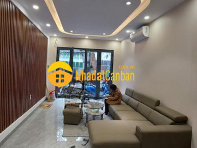 Nhà mặt phố bán