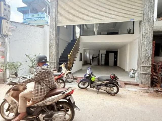 Nhà bán tại Hoàn Kiếm, Hà Nội