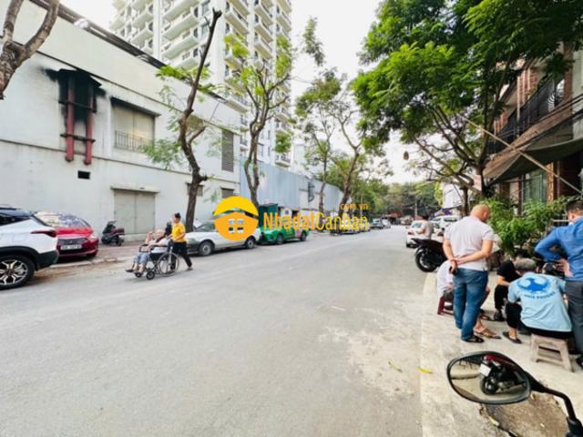 Nhà mặt phố bán