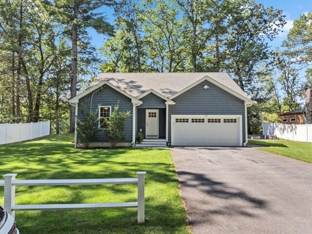 House for sale in Tyngsboro, Massachusetts